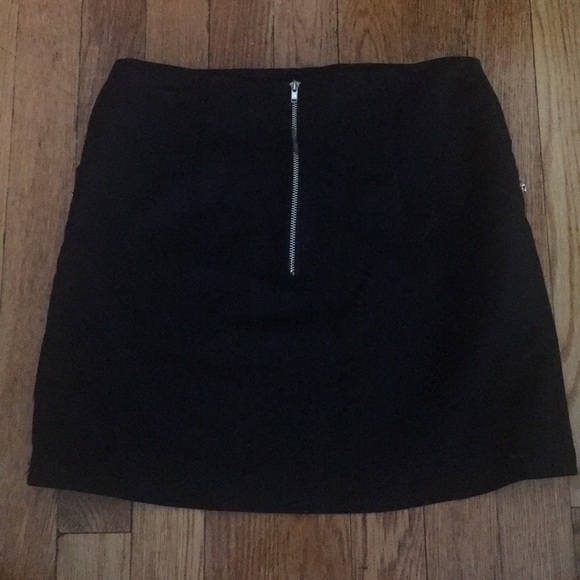 TOBI mini skirt - Picture 4 of 5